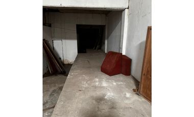 LOCAL / AVENIDA ANCON / 1485M / BODEGA  / OFICINAS / ANDEN / VACIO