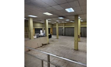 LOCAL / AVENIDA ANCON / 1485M / BODEGA  / OFICINAS / ANDEN / VACIO