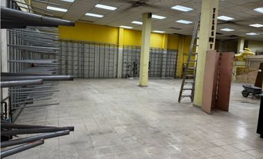 LOCAL / AVENIDA ANCON / 1485M / BODEGA  / OFICINAS / ANDEN / VACIO