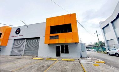 ALQUILER GALERA CON OFICINAS FRENTE AL METRO EN LAS MAÑANITAS