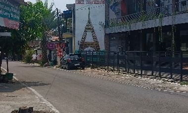 DIJUAL CAFE SPEK GEDUNG BLKNG UNS