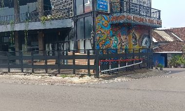 DIJUAL CAFE SPEK GEDUNG BLKNG UNS