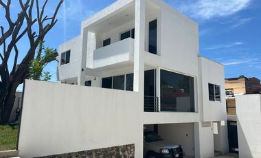 Estrene casas moderna en privada de 8 casas