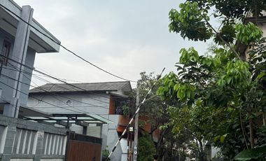 Jual rumah Medang Lestari dekat Gading Serpong 850 jt Nego siap huni