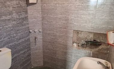 Casa con Departamento en venta en Merlo Norte
