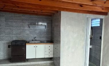 Casa con Departamento en venta en Merlo Norte