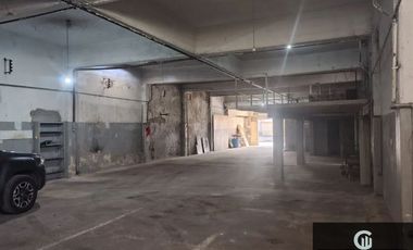 Galpón en alquiler de 300m2 ubicado en Lomas del Mirador