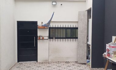 Casa PH en alquiler en Sarandi Este