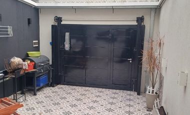 Casa PH en alquiler en Sarandi Este