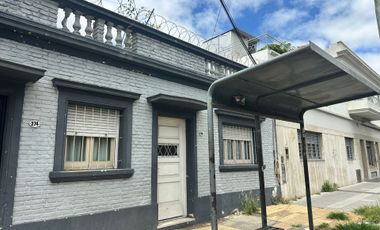 VENTA PH  3AMB PATIO LAVADERO A RECICLAR  QUILMES