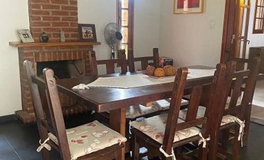 Venta Casa 3 Dormitorios. Parque - Pileta. Cochera