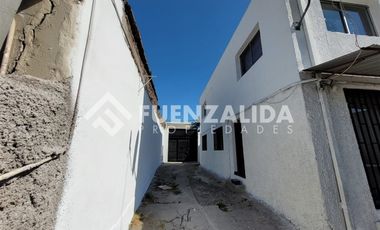 Casa en Venta en Martín de Poveda / Constantino