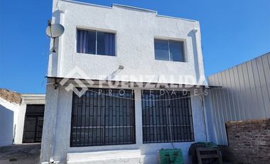 Casa en Venta en Martín de Poveda / Constantino