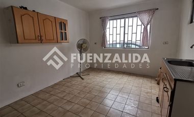 Casa en Venta en Martín de Poveda / Constantino