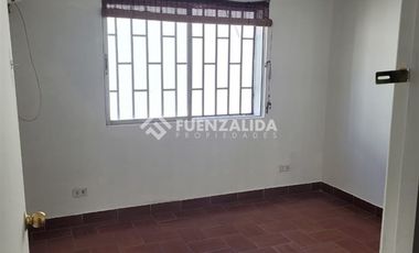 Casa en Venta en Martín de Poveda / Constantino