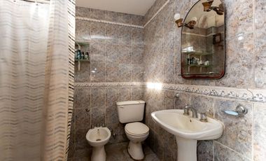 VENTA QUINTA 5 AMB C.PILETA EN LUJAN-PERMUTA-