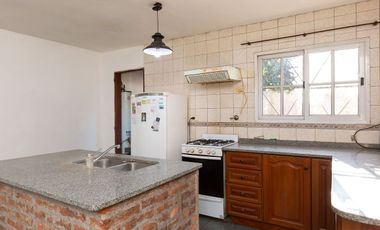 VENTA QUINTA 5 AMB C.PILETA EN LUJAN-PERMUTA-