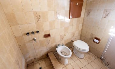 VENTA QUINTA 5 AMB C.PILETA EN LUJAN-PERMUTA-