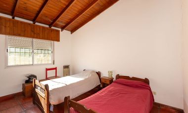 VENTA QUINTA 5 AMB C.PILETA EN LUJAN-PERMUTA-