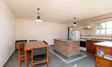 VENTA QUINTA 5 AMB C.PILETA EN LUJAN-PERMUTA-