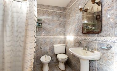 VENTA QUINTA 5 AMB C.PILETA EN LUJAN-PERMUTA-