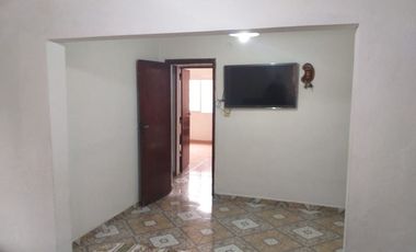 VENTA 2 CASAS EN UN LOTE. COCHERA/JARDIN/PARRILLA