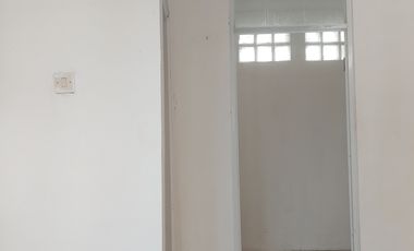 Dekat stadion pakansari rumah 2 lantai istimewa