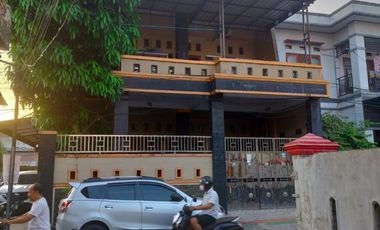 Jual Rumah Kokoh 3 Lantai Tengah Kota Makassar