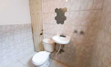 Casa con 5 Recamaras 2 Autos, Patio y Bodega Vicente Guerrero SM2 Iztapalapa