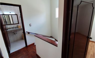Se vende casa en la colonia ISSSTE en Pachuca.