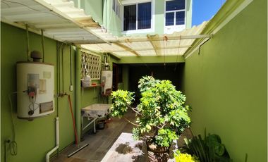 Se vende casa en la colonia ISSSTE en Pachuca.