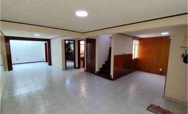 Se vende casa en la colonia ISSSTE en Pachuca.