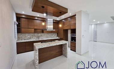 Casa en Privada Acanto