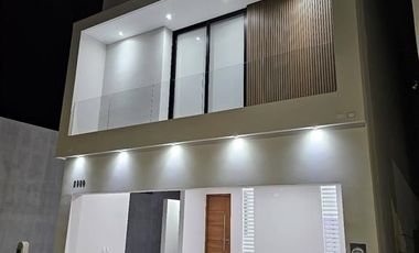 Casa en Privada Acanto