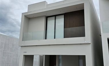 Casa en Privada Acanto