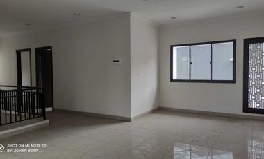 Dijual Rumah Cluster Btari Jalan Utama di Summarecon Bandung