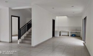 Dijual Rumah Cluster Btari Jalan Utama di Summarecon Bandung