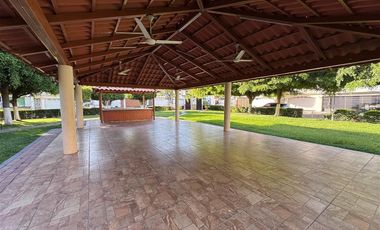 Se vende casa en Country Álamos