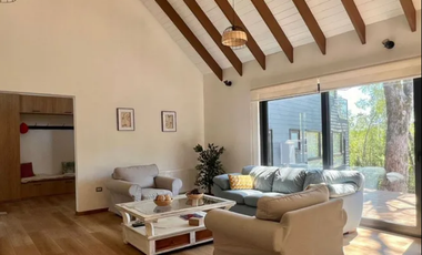 AMPLIA Y ELEGANTE CASA EN LA PUNTILLA CON GRAN TERRENO