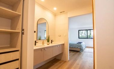 AMPLIA Y ELEGANTE CASA EN LA PUNTILLA CON GRAN TERRENO