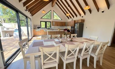 AMPLIA Y ELEGANTE CASA EN LA PUNTILLA CON GRAN TERRENO