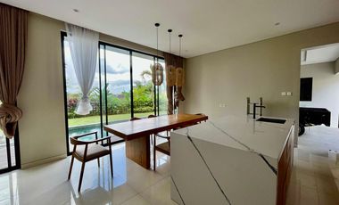 Villa Mewah Lokasi Premium Di Canggu, Dekat Pantai Batu Bolong