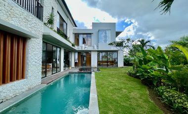Villa Mewah Lokasi Premium Di Canggu, Dekat Pantai Batu Bolong