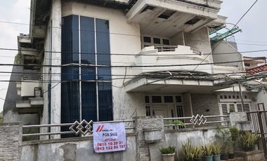 DIJUAL RUMAH LAMA @CITRA GARDEN 2 JAKARTA BARAT DEPAN TAMAN BESAR LOKASI STRATEGIS