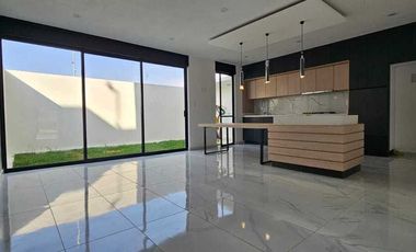 🏡 Casa Moderna en Renta – Capital Norte, Zapopan