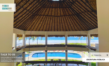 Villa de Lujo Frente al Mar