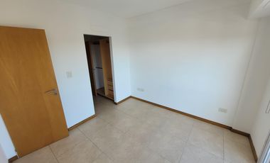 DEPARTAMENTO 2 AMBIENTES CON COCHERA EN ALQUILER