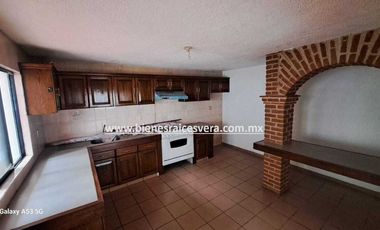 CASA EN RENTA EN TEQUISQUIAPAN COL. ADOLFO LOPEZ MATEOS.  Beli