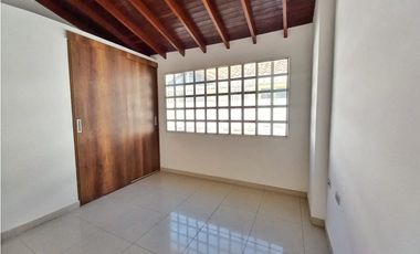 Maat vende Casa en conjunto-Villeta 155M2 $450Millones