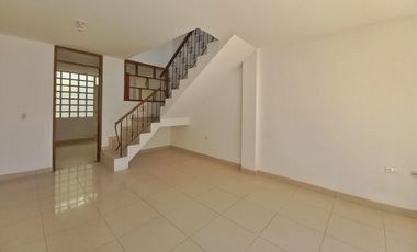 Maat vende Casa en conjunto-Villeta 155M2 $450Millones